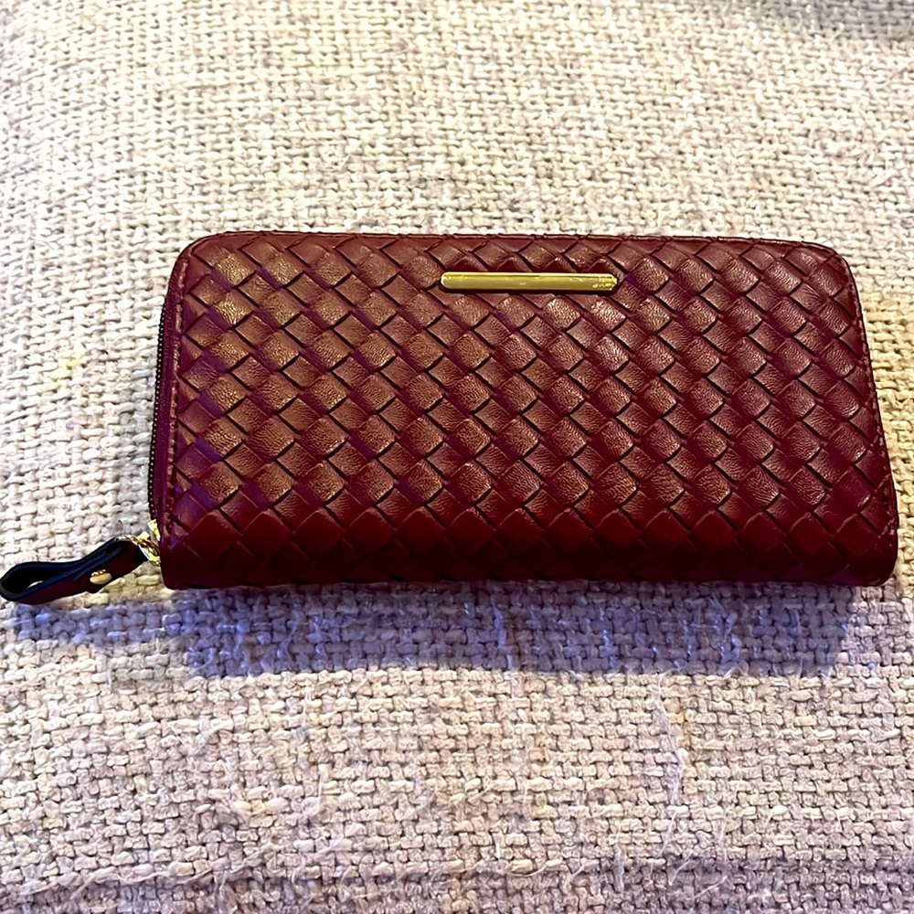 NWOT rich brown  burgundy woven wallet with zipper